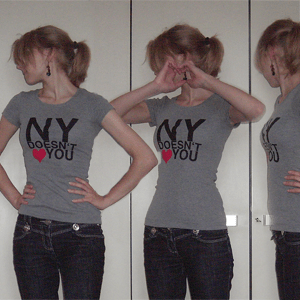 Tag 25: T-shirt H&M (Druck selbstgemacht), Ohrringe SIX, Jeans von Blind date