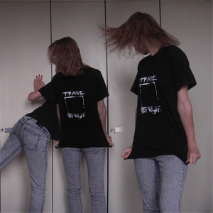 Tag 36: T-shirt Blue Praha (aus Prag :3), Jeans H&M, Nagellack Essence