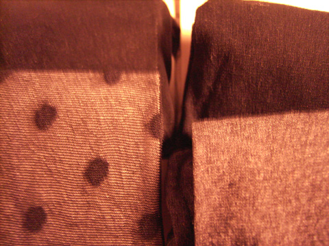 Strumpfhosen von H&M (leider kann man schlecht erkennen, dass die Strumpfhose links oben schwarz mit großen schwarzen Punkten ist....)