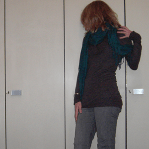 Tag 106: Schal Ostermarkt, Pullover und Jeans H&M, Armbanduhr unbekannt