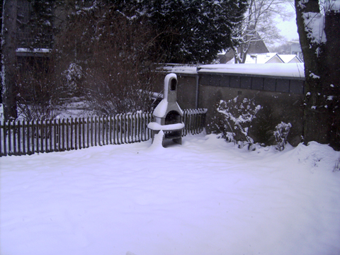Schnee, Schnee, Schnee, Schnee (da war es noch nicht so schlimm... yuhu der Garten)