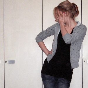 Tag 208: Sweatshirtpulli unbekannt, T-shirt Avanti, Jeans Mister*Lady, Haarspange H&M
