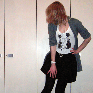 Tag 210 (31.01.2011): Strickjacke, Top und Tanktop H&M; Rock Pimkie; Strumpfhose C&A, Uhr Fossil, Kette unbekannt (Kindheitsüberbleibsel xD)
