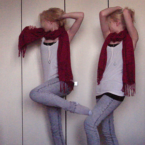 Tag 325 (26.05.2011): Kleidung H&M, Schal Prag, Kette SIX