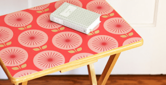 Mit Tapeten Möbel dekorieren