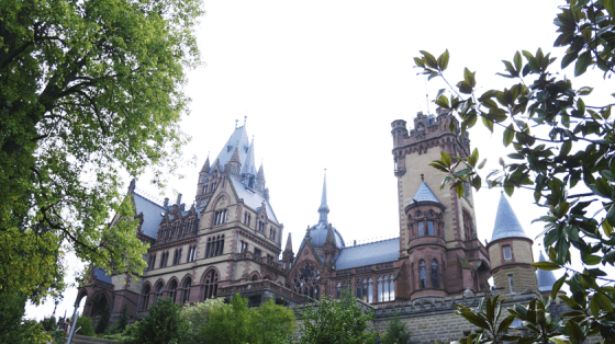 Schloss Drachenburg sieht aus wie eine Mini-Version von Hogwarts aus den Harry Potter-Büchern.